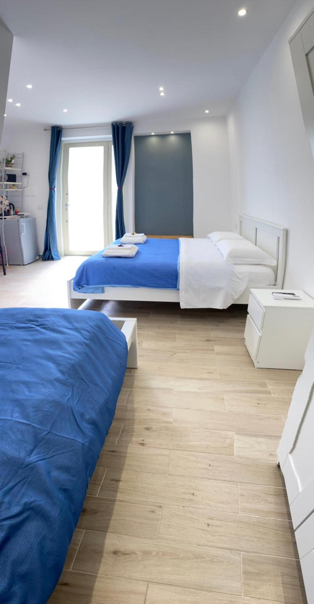 Couette-café Giomartrooms *